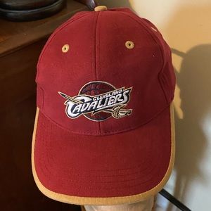 LIKE NEW CONDITION—-Cleveland Cavaliers "Velcro Back" Cap